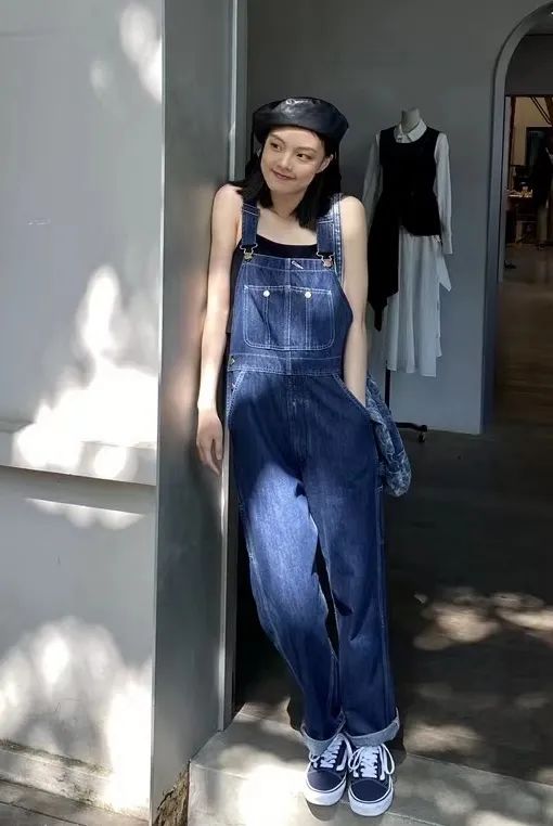 次次艳压00后小花，35岁的杨幂心机在哪儿？