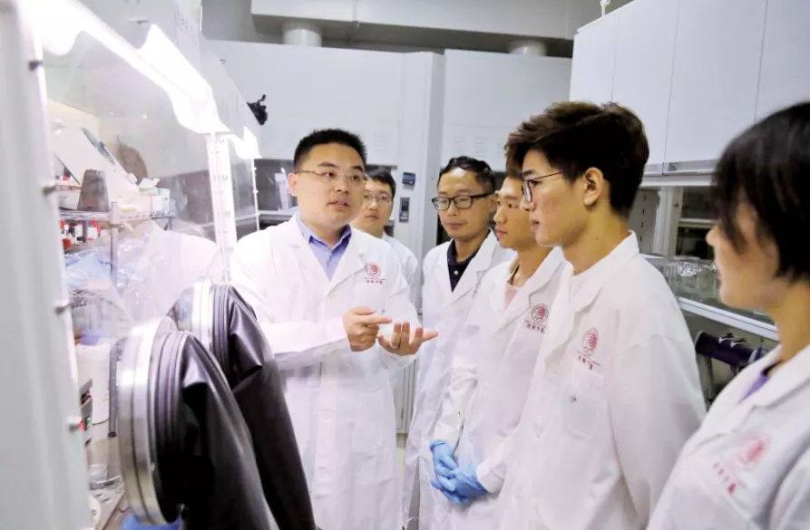 华侨大学与多伦多大学合作助力绿光LED,外量子效率突破25%