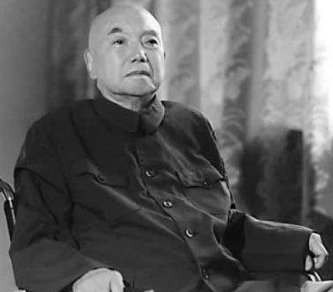 八路军6大师长中，出了5位元帅，为何只有萧克一人被授予上将？