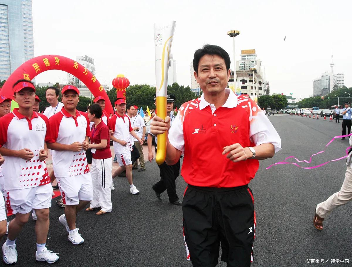 中国排第一有哪些奥运会(中国女排十夺世界冠军 三夺奥运会冠军 传承女排精神)