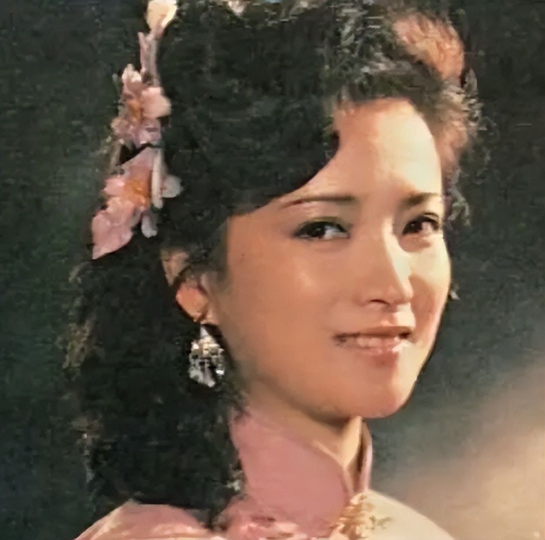 老电影就是有味道的！1989年的《上海舞女》何晴、郑爽同台斗艳