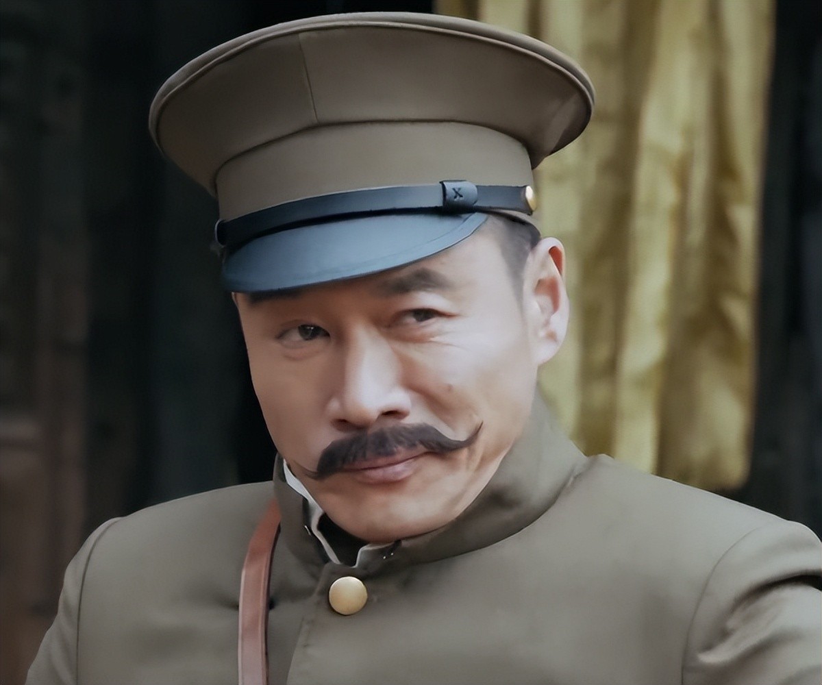 一代洪商：被丁海峰圈粉了 可爱又迷人的反派角色说的就是你