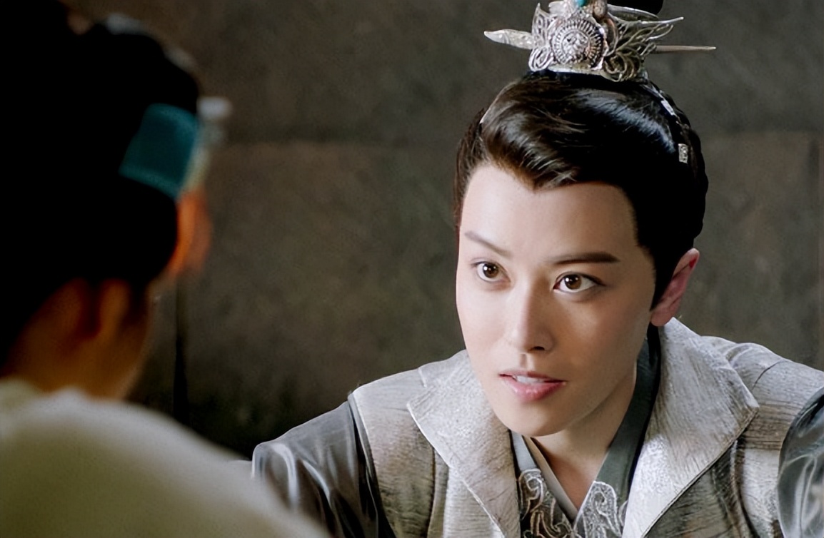 同样女扮男装,把鞠婧祎和这五位女演员放一起,差距就来了