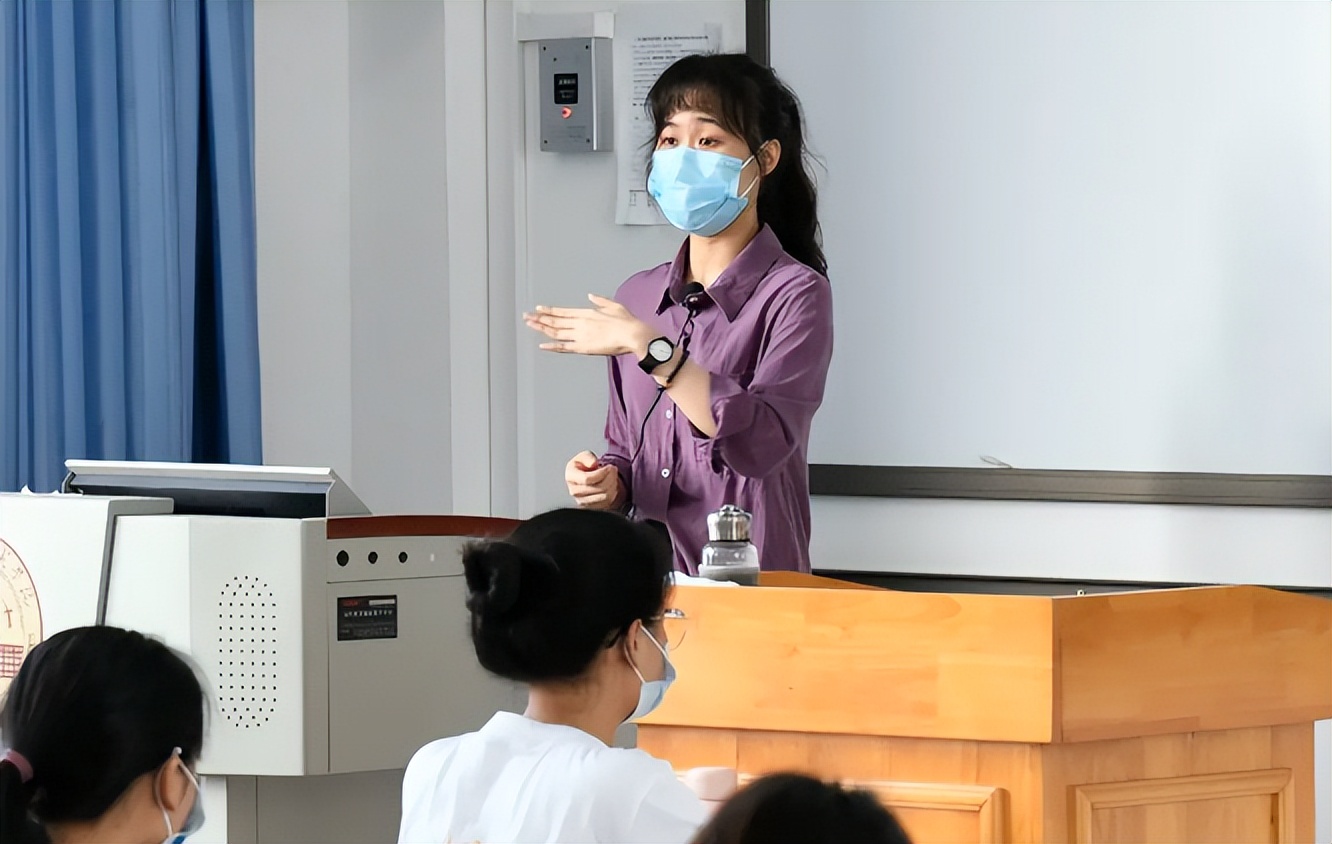 上海某高校教授工资单流出，薪资标准引人羡慕，难怪都抢着当教授