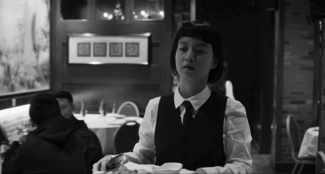 她刚出道，就刷新了华人女星尺度