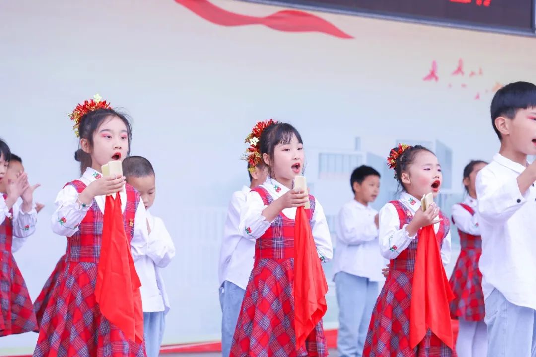 成都市双流区黄甲小学携手黄甲幼儿园开展手拉手幼小衔接活动