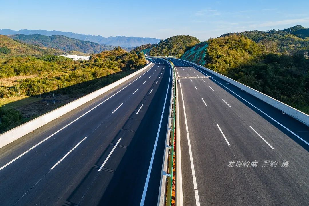 深度解析广连高速通车后,清连高速为何仍然塞车严重