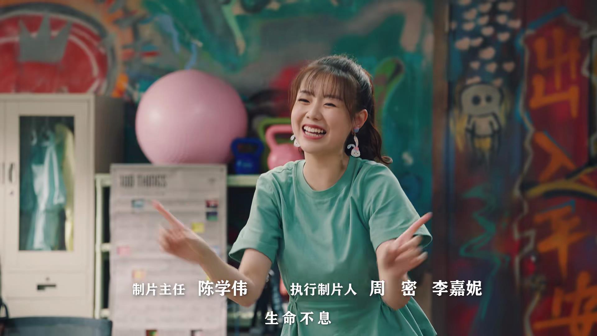 《破事精英》首播质量高，4位配角过分优秀，李佳航也被抢了风头