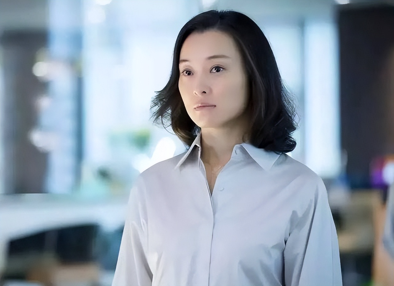 同样饰演职场女精英，把陈数、姚晨和杨颖放在一起，差距就出来了