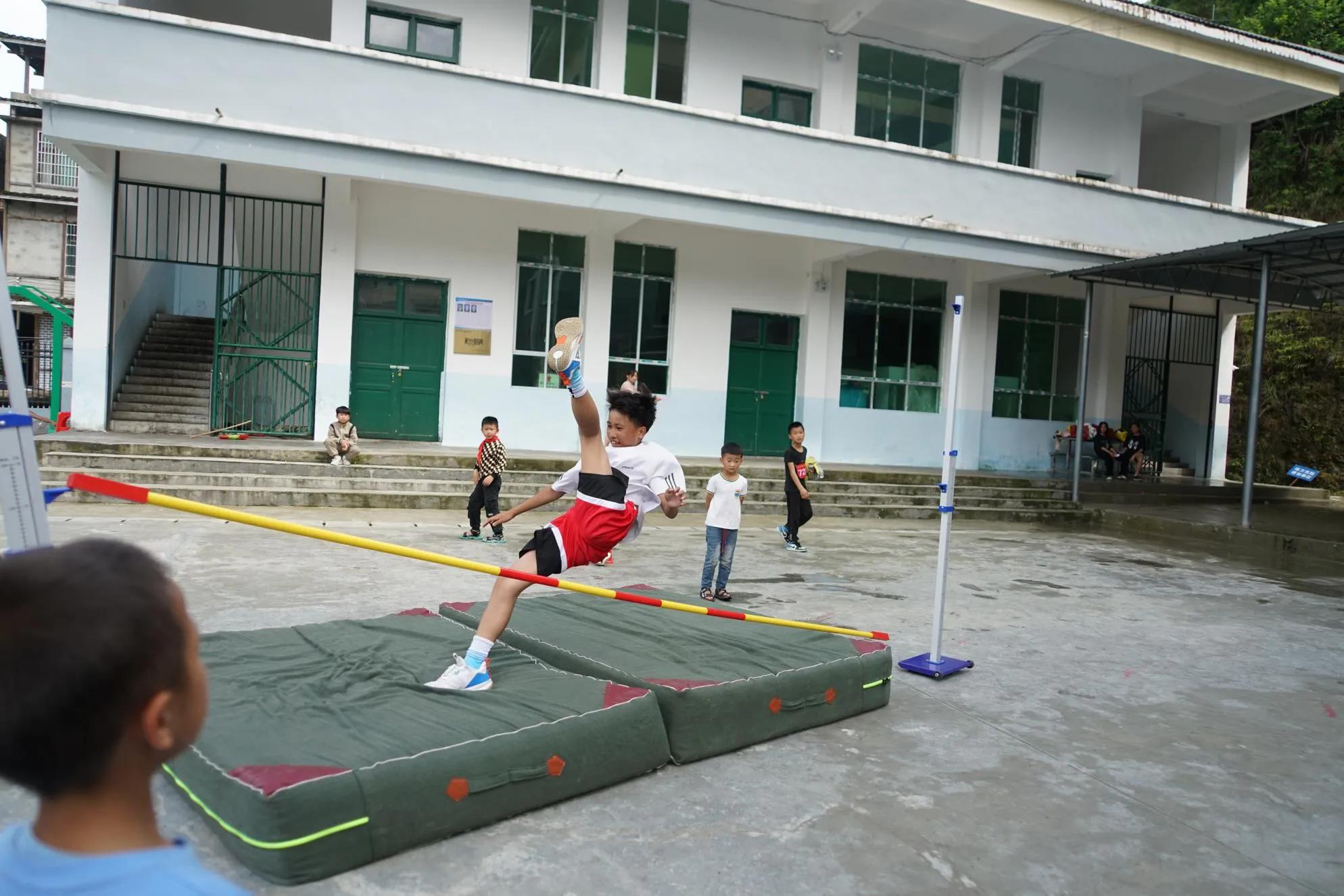 2022斗里鎮(zhèn)小學(xué)運(yùn)動(dòng)會(huì)第一天(圖13) 2022斗里鎮(zhèn)小學(xué)運(yùn)動(dòng)會(huì)第一天(圖13)