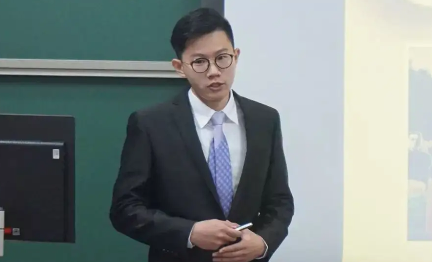 清华学生会主席有多牛，连院长也要“敬三分”？学姐回答暗藏玄机