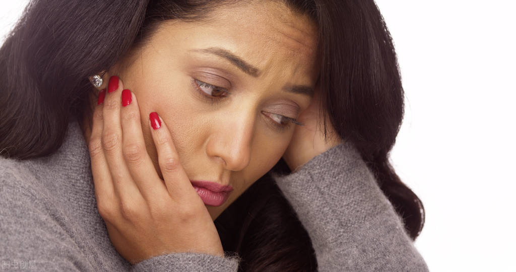 50岁前绝经和50岁后绝经，女性有啥区别？都说49岁绝经好，真的吗