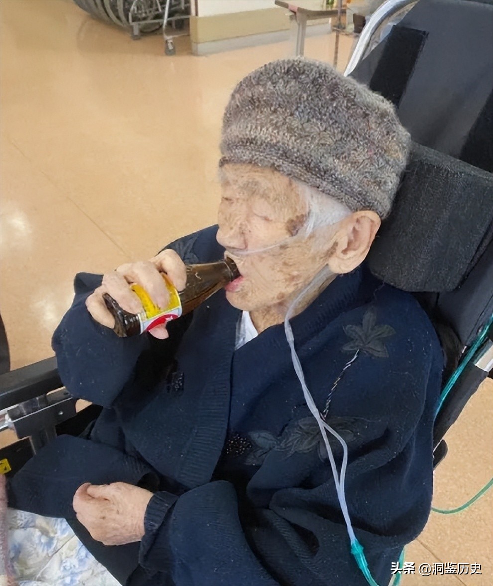 全球最长寿老人去世：终年119岁，两次患癌，力推喝可乐有助长寿