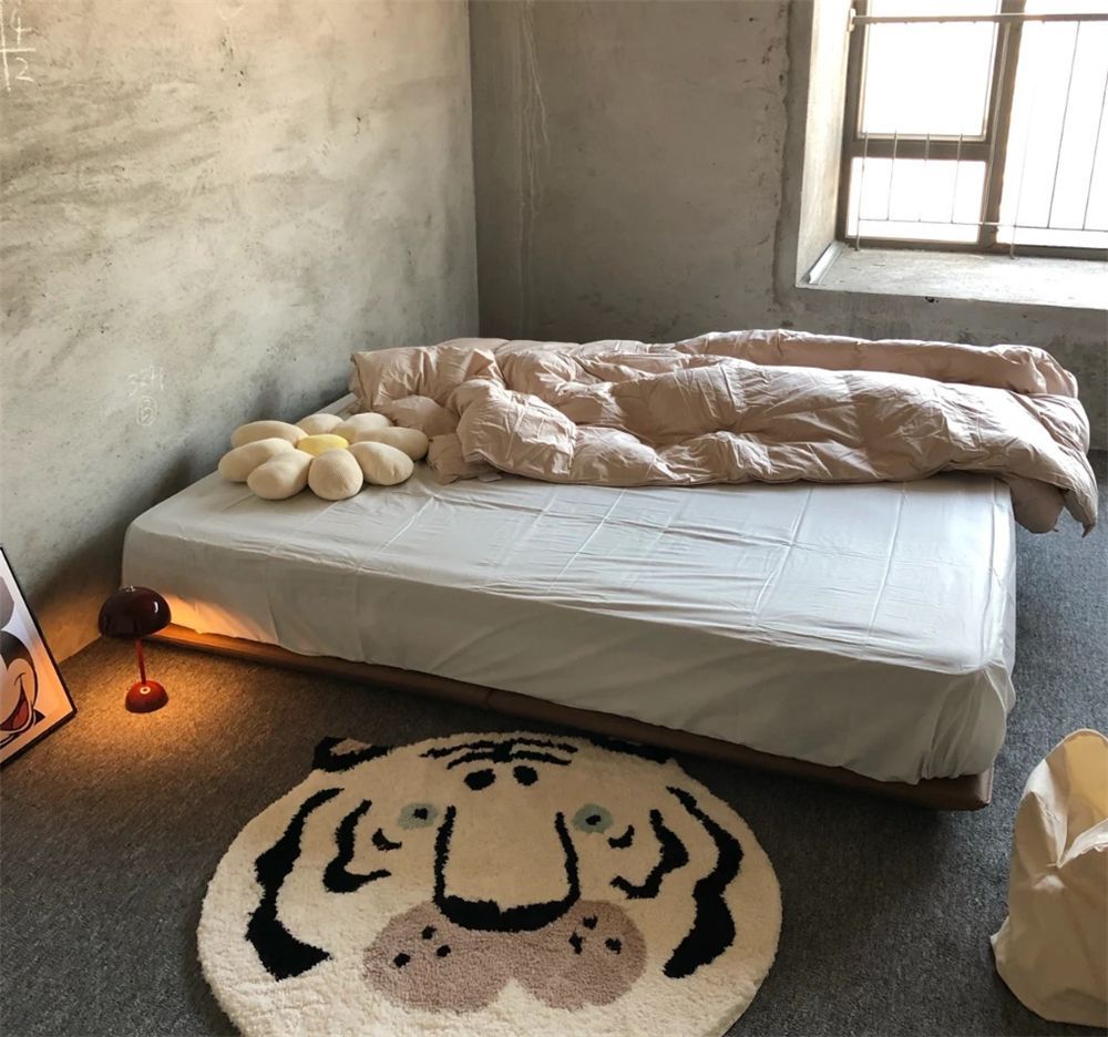 95后的他，买下广州毛坯房，为省钱不装修直接住，也是服气