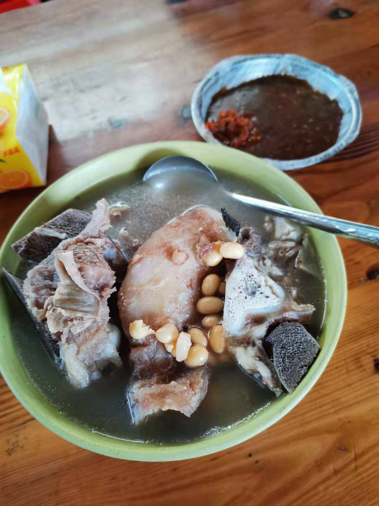 牛骨湯,牛骨湯的熬制方法及配料
