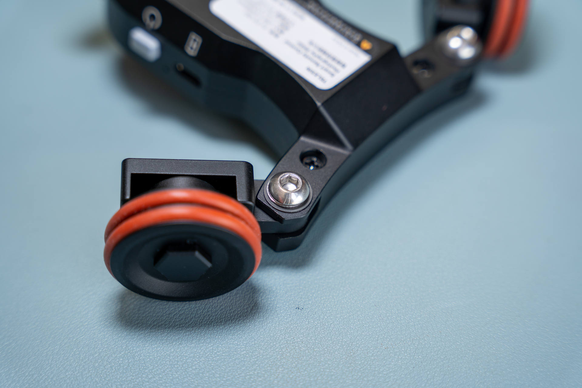 拍摄产品视频一定要用滑轨才稳？泰迅无线遥控智能摄影小车帮你忙