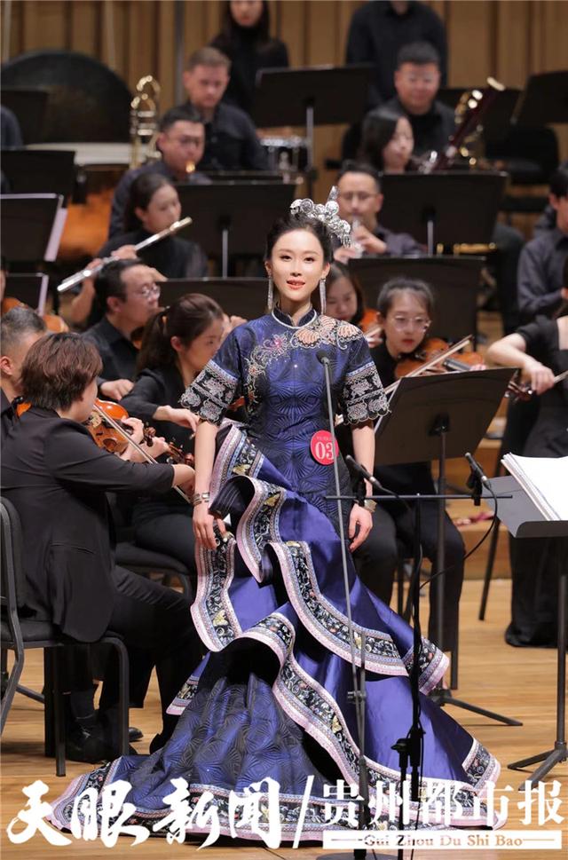 家乡孕育了我,让我的歌声充满灵气——专访青年歌唱家杨西音子