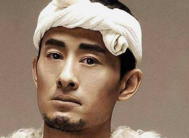 7位曾在春晚爆红的明星：有人三角恋，有人成网红，有人酒吧卖唱