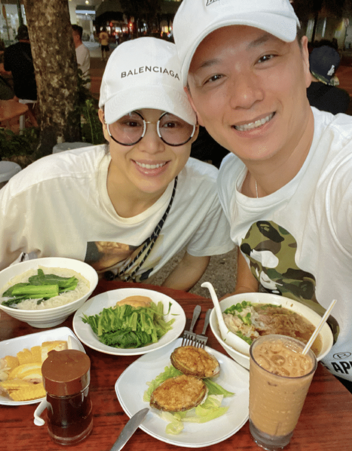 胡杏儿老公带长子吃路边摊，Brendan初尝豆腐花，眼神喜感戏超多