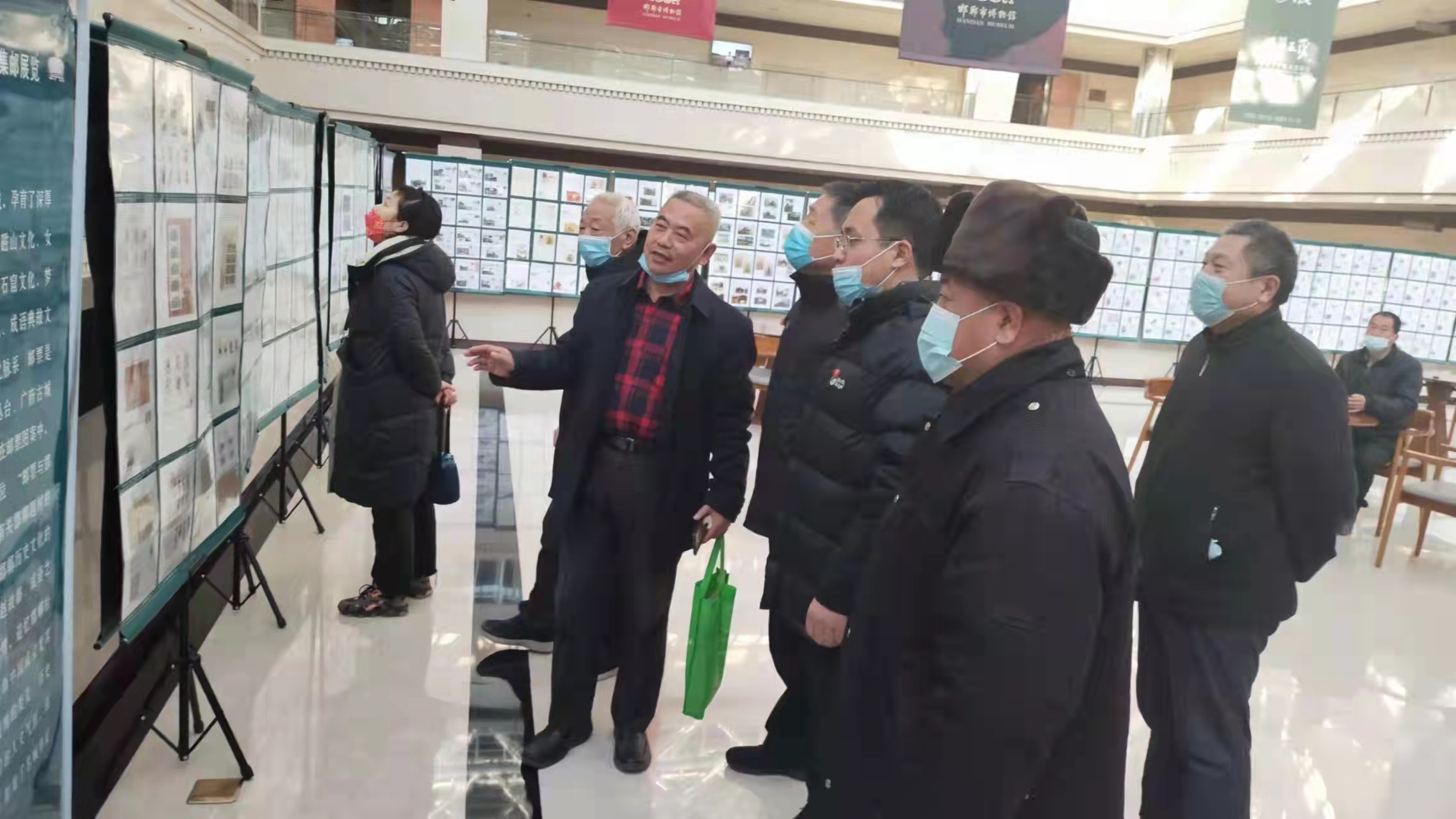 主题邮票展丰富邯郸居民文化生活