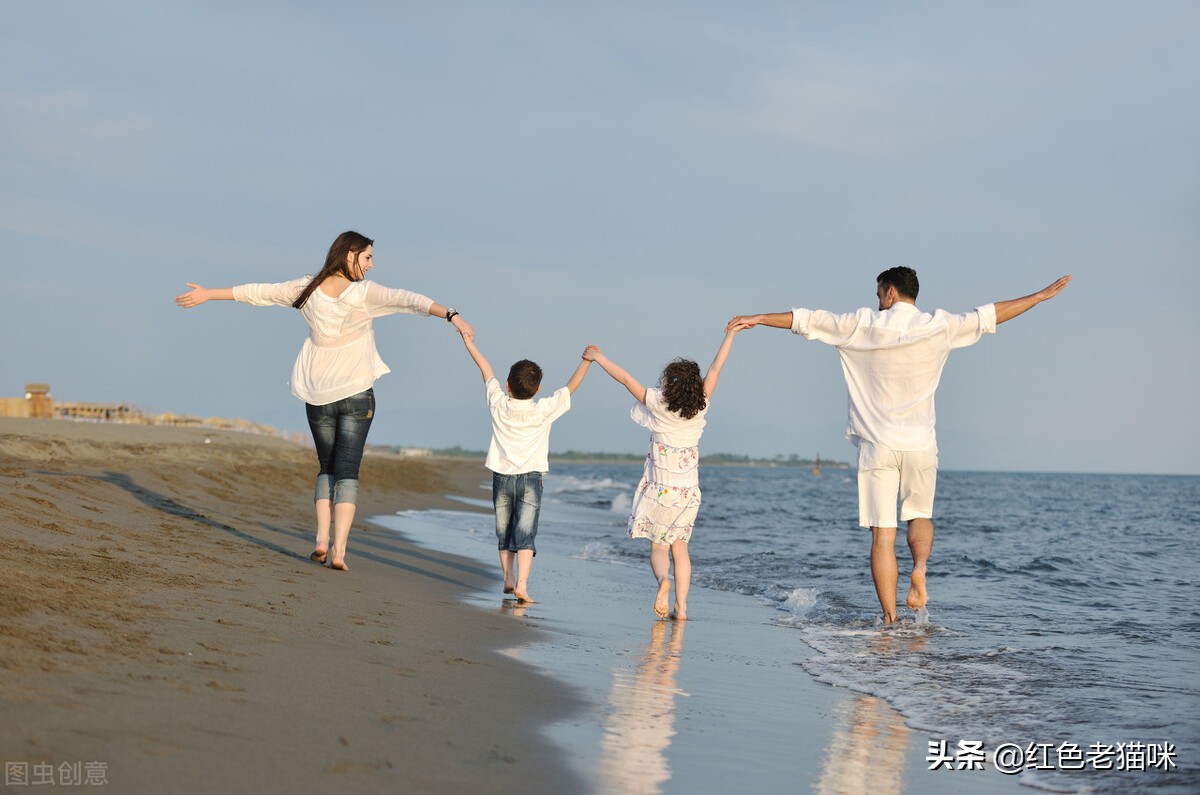 生命是盛开的花朵，它绽放得美丽，绚丽多资；生命是精美的小诗