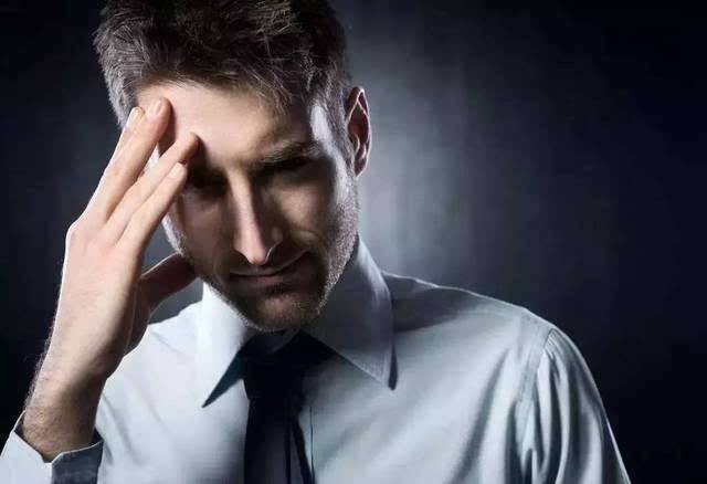老板一年不发工资怎么办？用劳动法积极维护个人权益，建议收藏