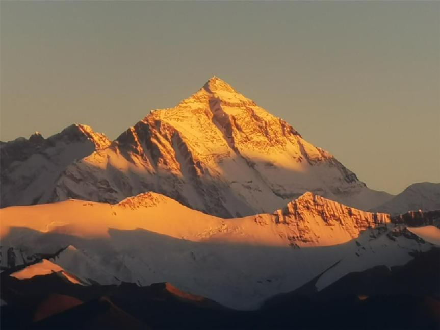 游记｜换一种方式探索西藏，开一台传祺M8躺着去珠峰