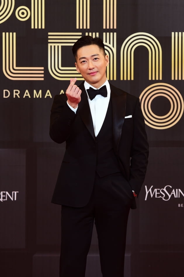 《mbc演技大赏》南宫珉凭《黑色太阳》夺下大赏