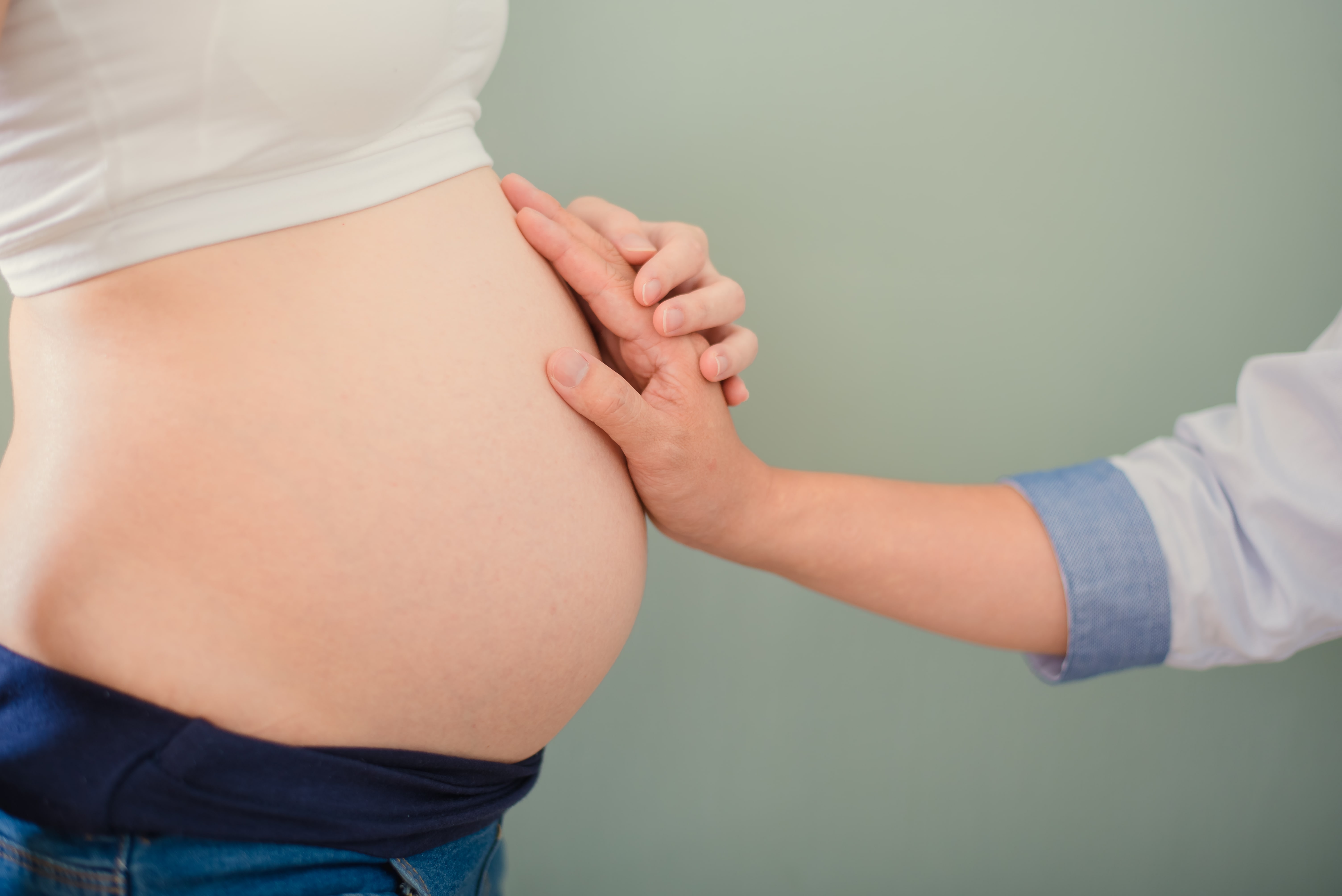 6个月的胎儿（胎儿在妈妈肚子里干什么？揭秘胎儿爱做的6件事，哪个让你想不到）