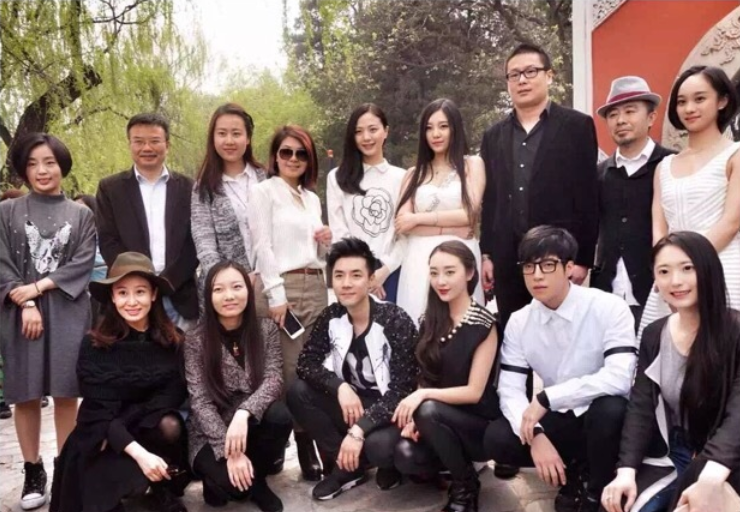 曾被称为“北大史上最牛校花”，逐梦演艺圈6年，她资源差还不火