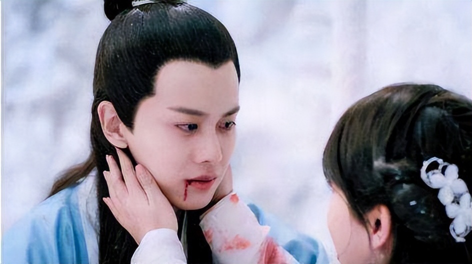 花式吐血,有人凄美惹人疼,有人尴尬像喷泉,这6位吐血也太美了