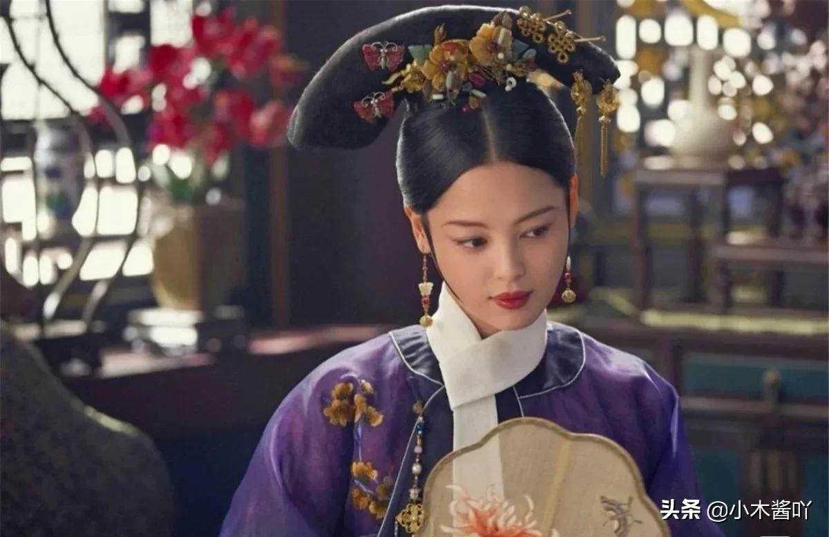 《如懿传》连生三子的金玉妍，最终还是被玉氏王爷丢弃，荒凉死去