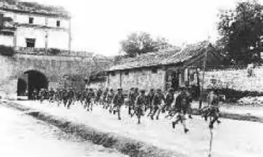 沈岳萌：沈从文的九妹，为爱所困回家时已成疯子，走丢后嫁给渔夫