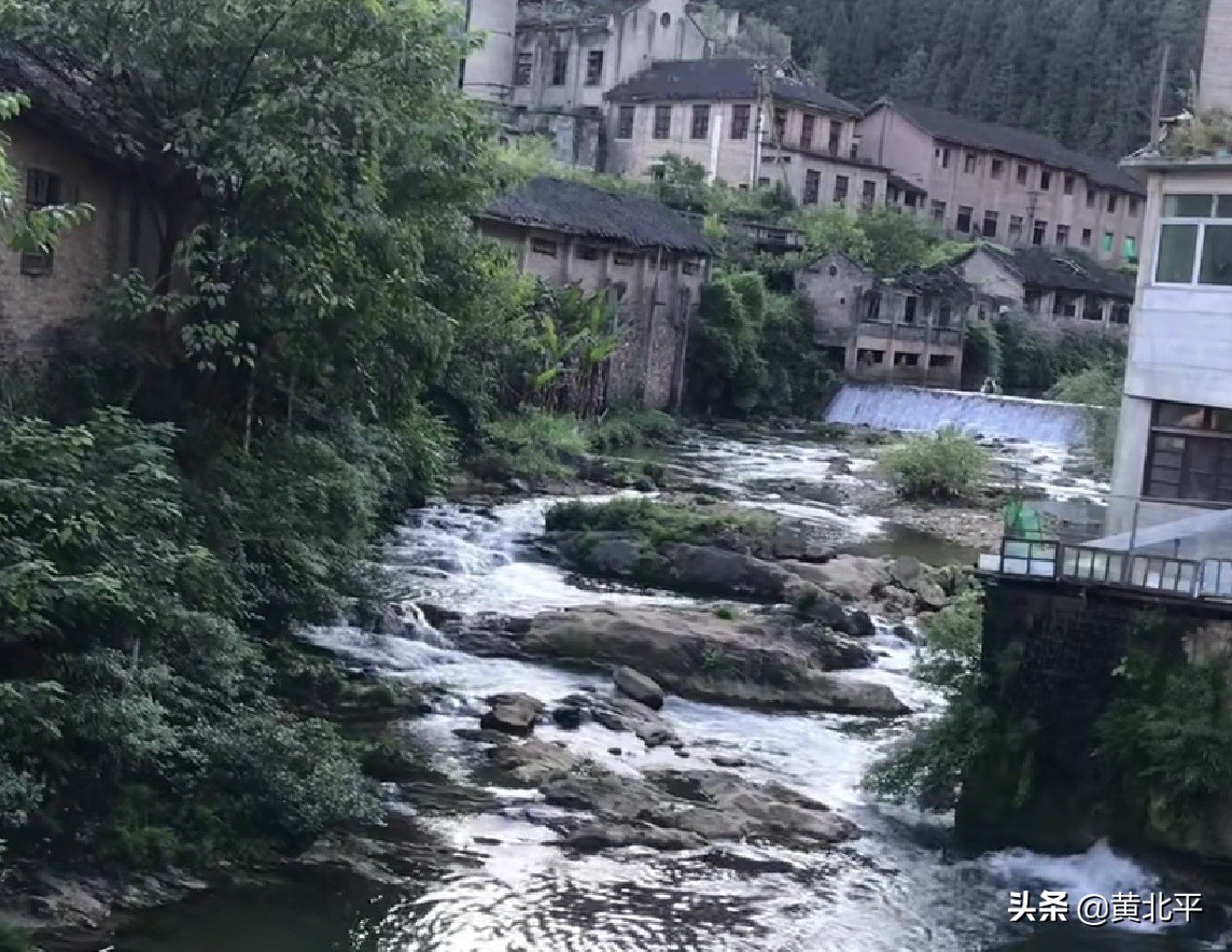 贵州丹寨有座资源枯竭而遭到废弃的城镇，2万人生活区一夜间消失