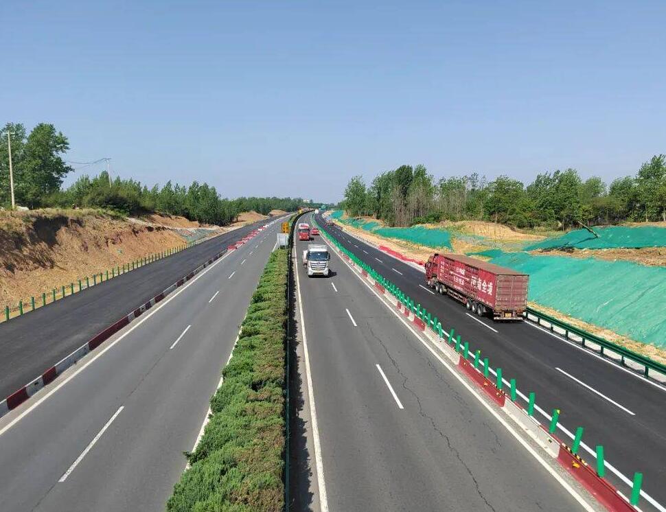 安徽改扩建一条高速，目标双向8车道，长102.6公里，年内通车