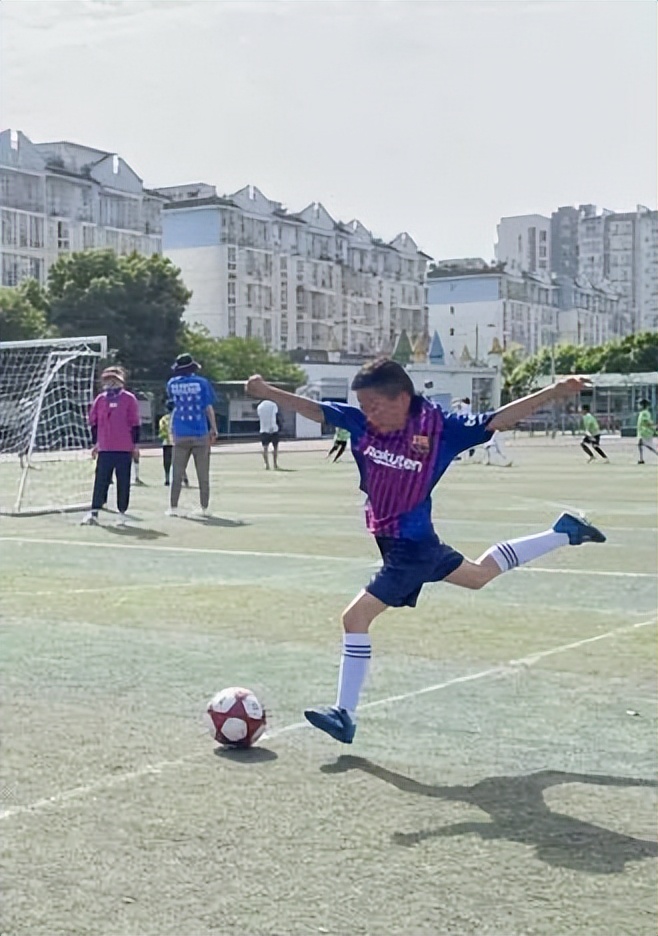 双流区迎春小学举行第七届校园足球班级联赛暨啦啦操比赛颁奖仪式