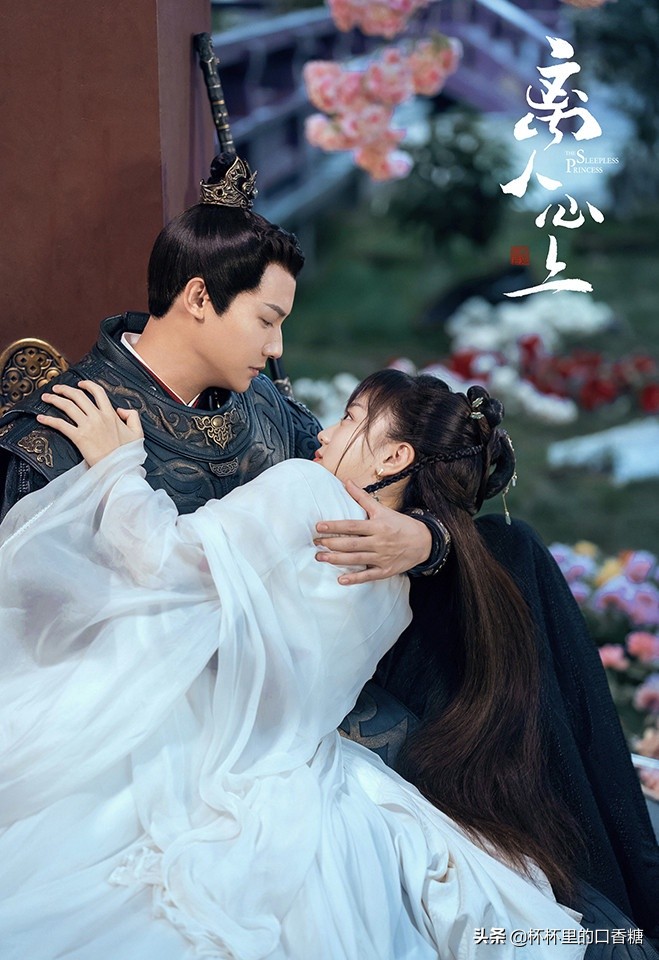 网推一集上瘾甜宠剧！《韫色过浓》首集就亲，《小确幸》23场吻戏