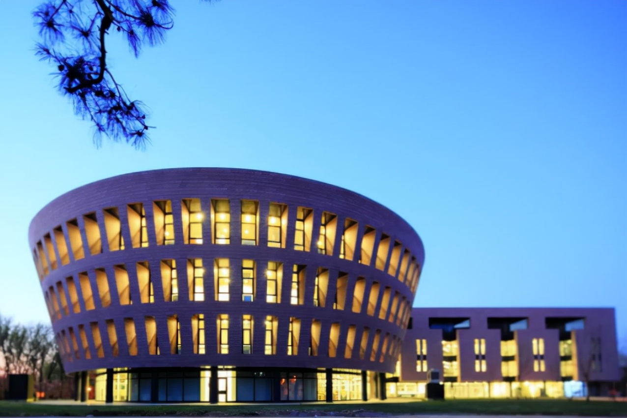 清华图书馆彻夜开放？学生一学期要跑20多次3000米？学长现身说法