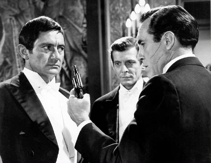 7月才刚开始！已有5位名人离世，最年轻仅41岁，包括金庸挚友倪匡