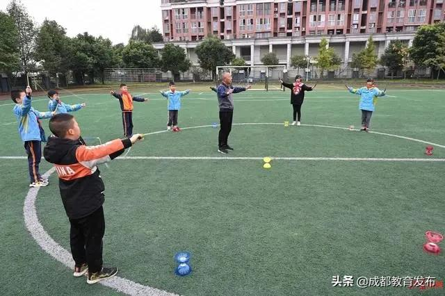 成都课间操花式上新！忍不住呼：羡慕