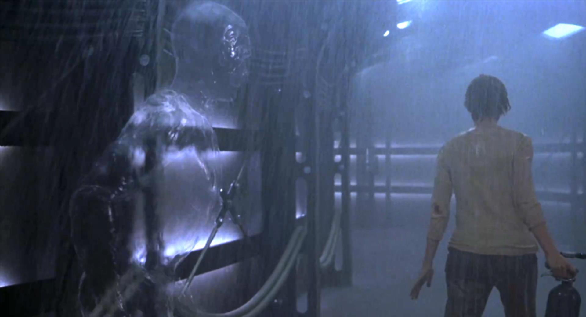 22年过去了，比《透明人》尺度还大的科幻惊悚片，我没看到