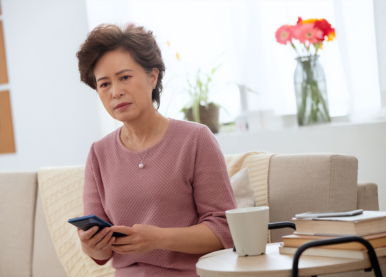 78岁阿姨直言道:找老伴没有请男保姆自在 – 非一般生活百科