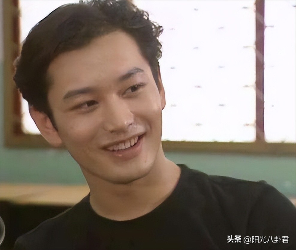 初见时青葱少年，再见时“人间油物”，这6位男星集体把路走窄了