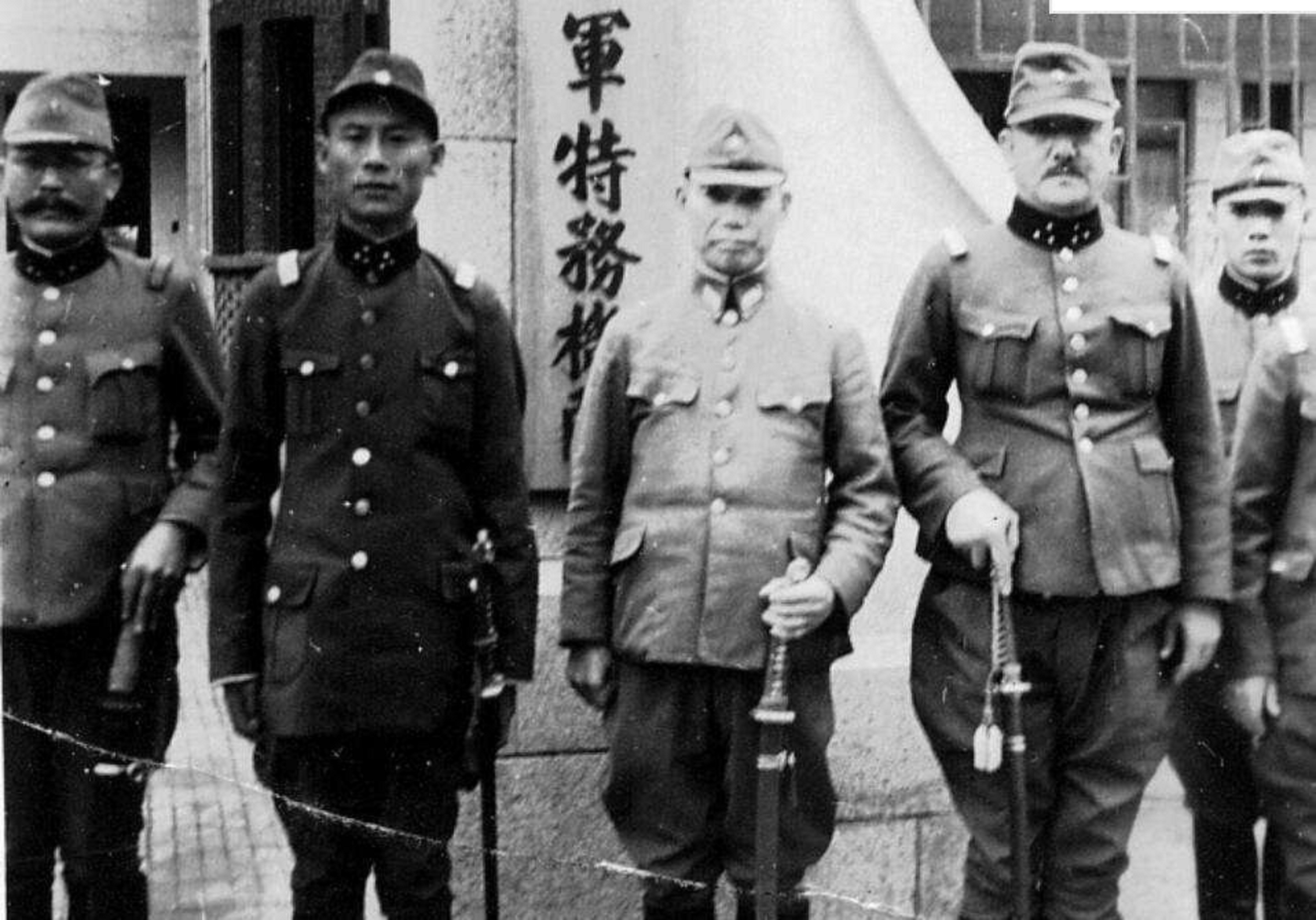 他曾带头火烧赵家楼，却转身投靠日本，13岁女儿：我不要汉奸爸爸