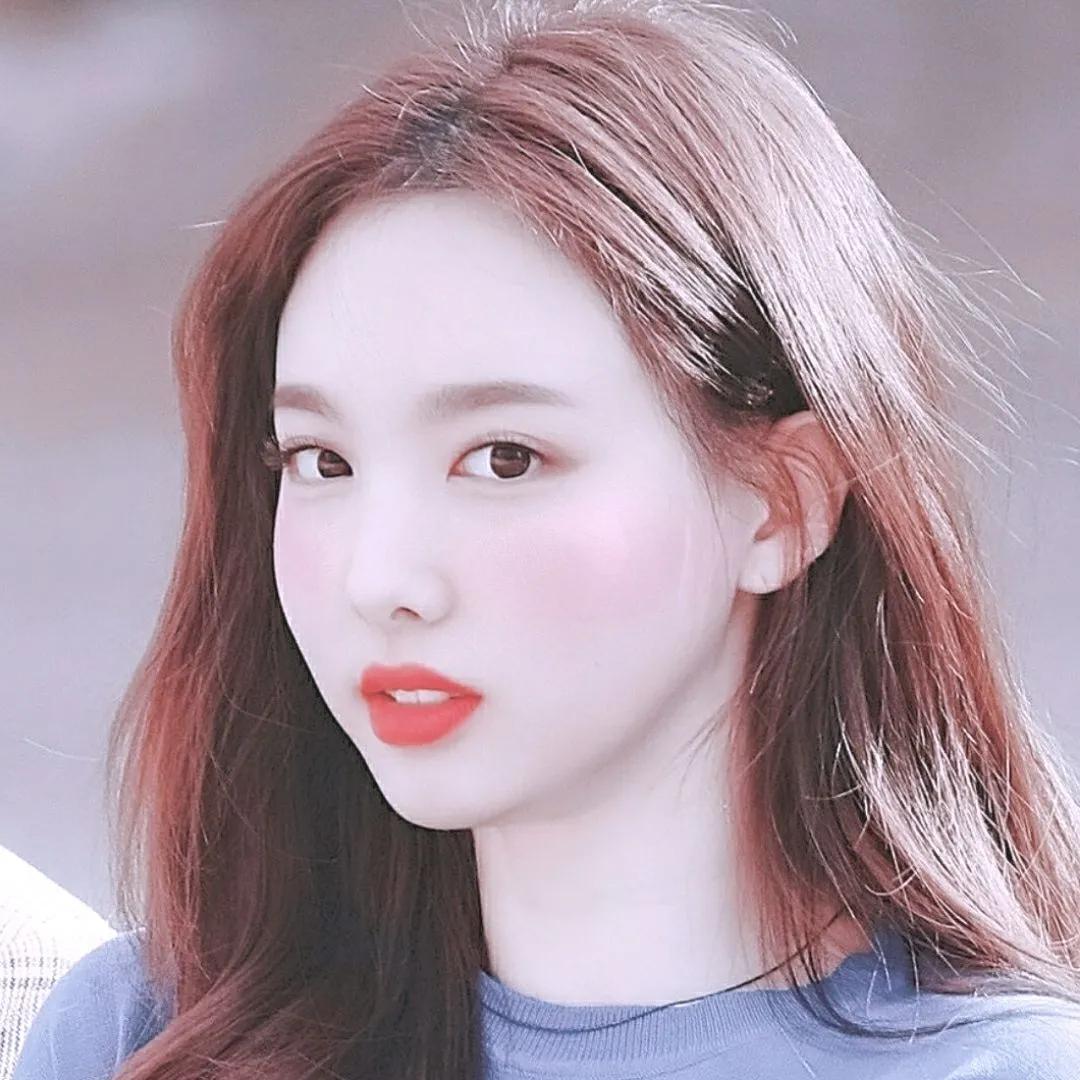 KPOP爱豆中的社交悍匪和社恐