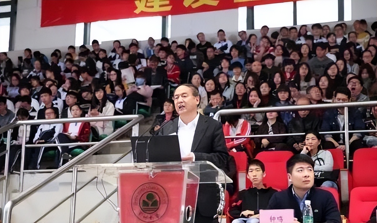 “不给学渣蒙的机会”，教授建议取消高考选择题，网友评论两边倒