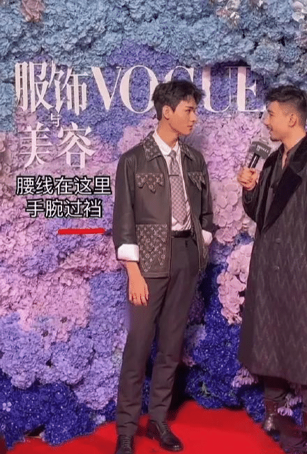 超185cm的男星现实中长啥样？彭冠英腿太长，龚俊又高又瘦