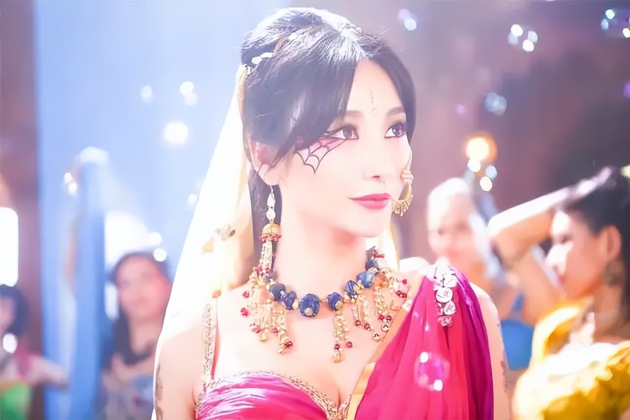 是我们好糊弄？还是我们审美落伍了？这13部烂片，票房破132亿了