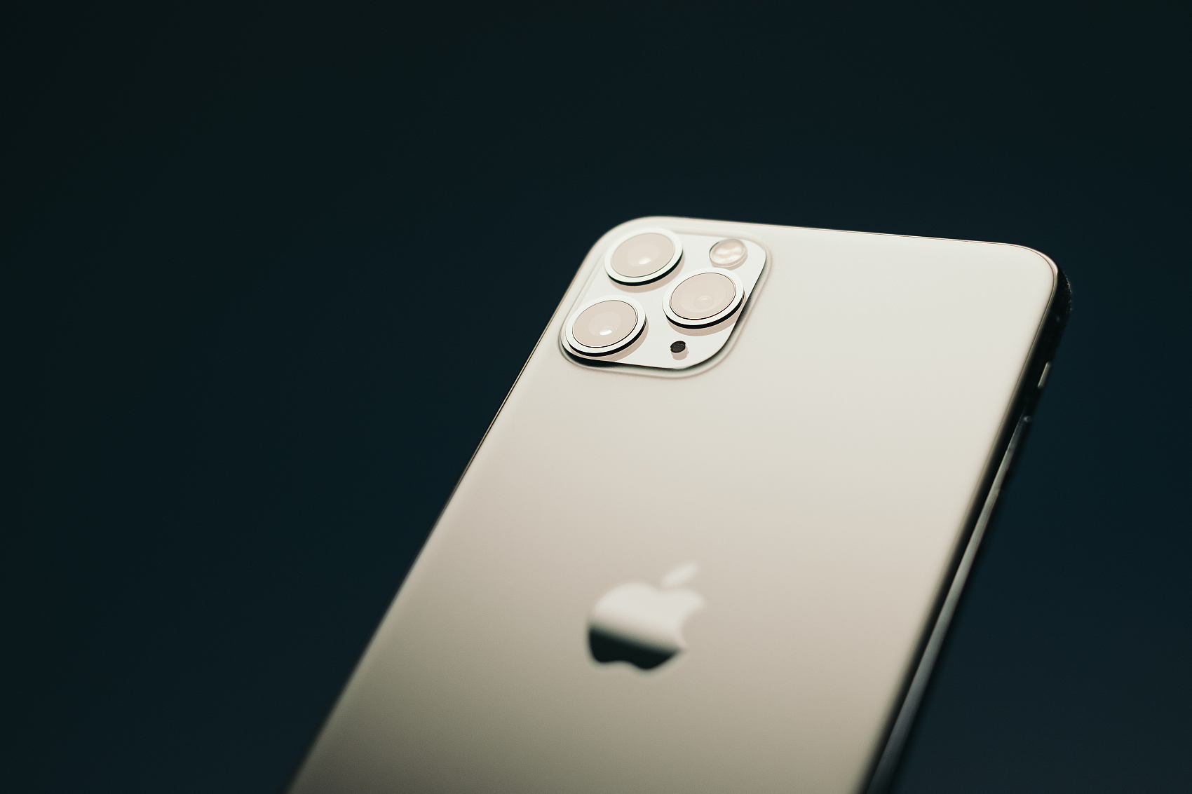 2014国庆高速免费吗（为何年轻人想逃离富士康）