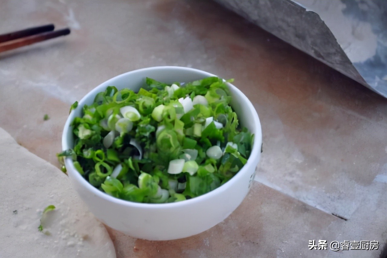 吃水饺别老蘸醋，教你秘制蘸料做法，不管啥馅水饺，蘸着都好吃